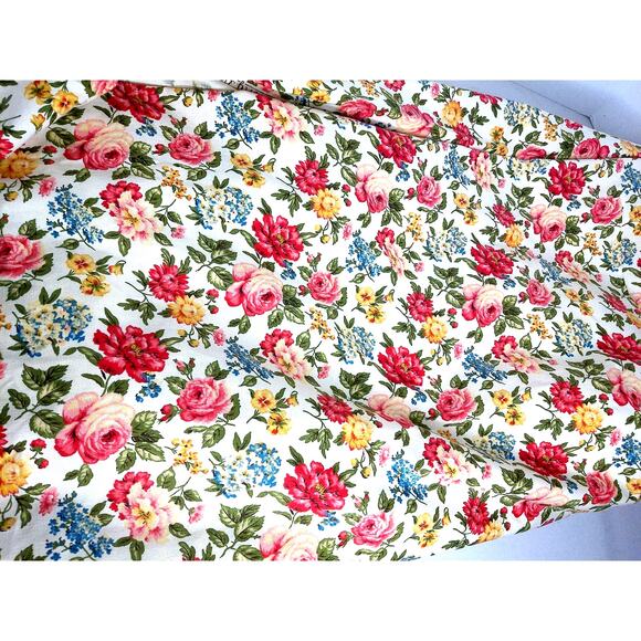 Vintage Waverly Bonded Fabric Quaker Lady Colorful Floral Fabric - Picture 1 of 6